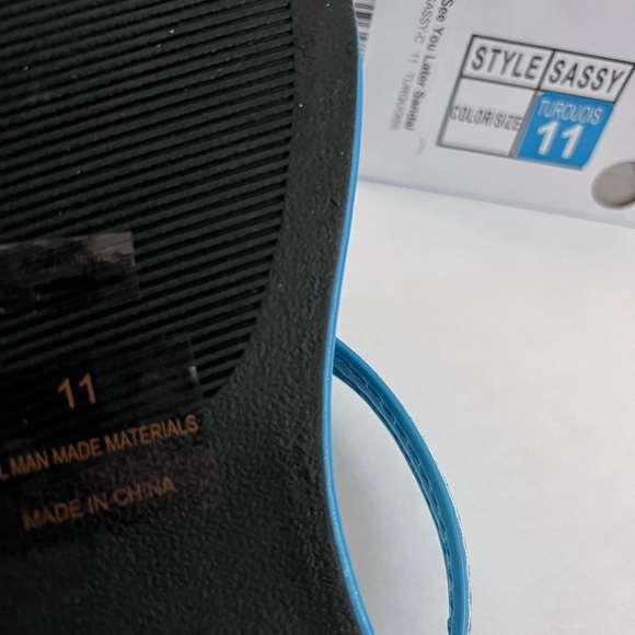 Woman’s Sandals SZ 11 NWT, color turquoise - Picture 2 of 5